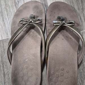 Vionic Bella II Orthotic Black Bow Thong Flip Flop Women Sandalssize 7